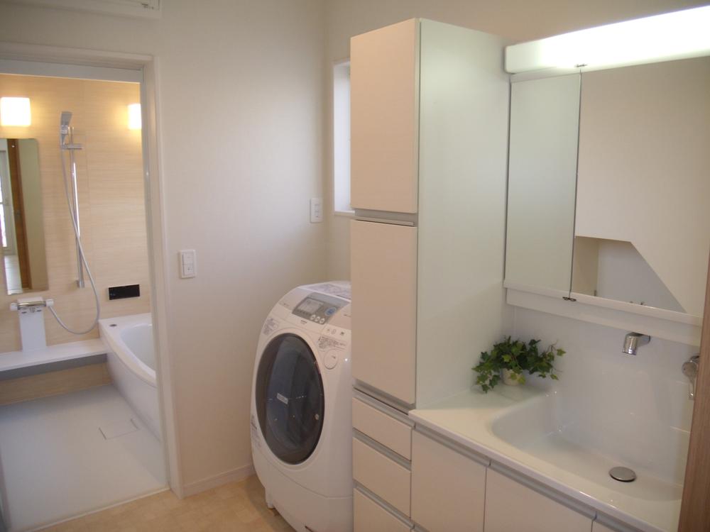 Same specifications photos (Other introspection)