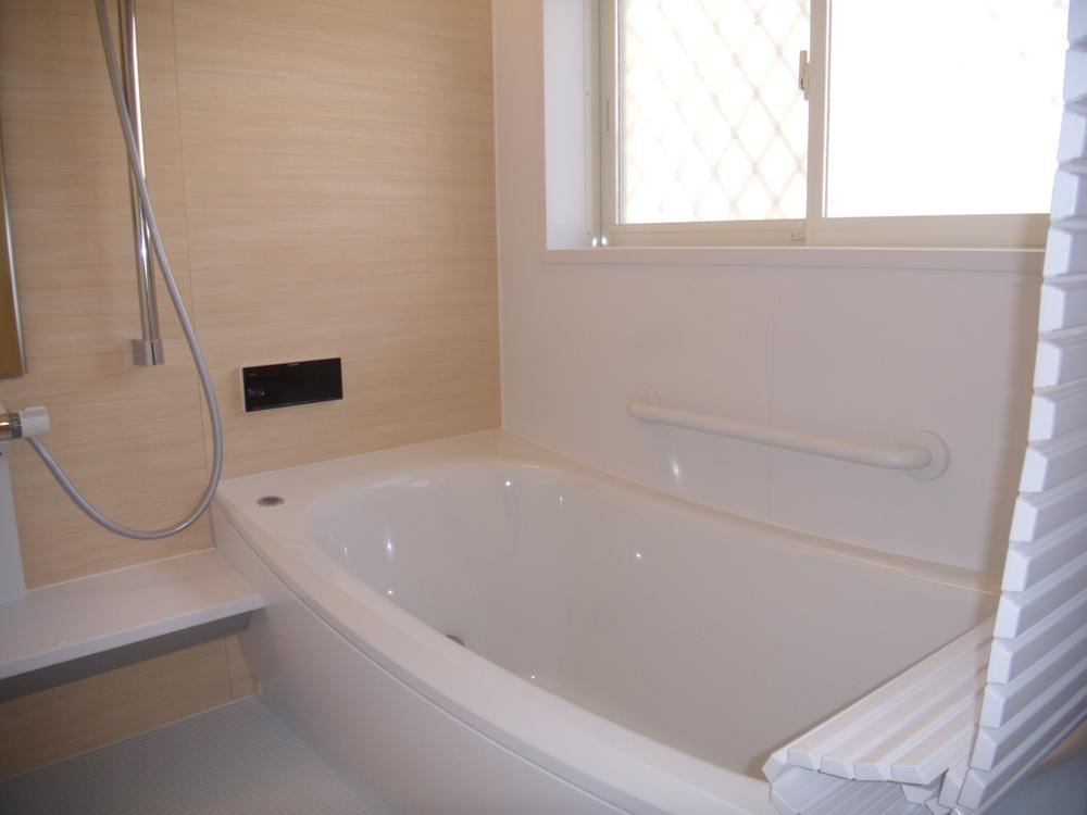 Same specifications photo (bathroom)