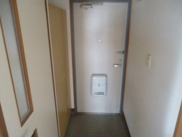 Other room space. There shoe storage