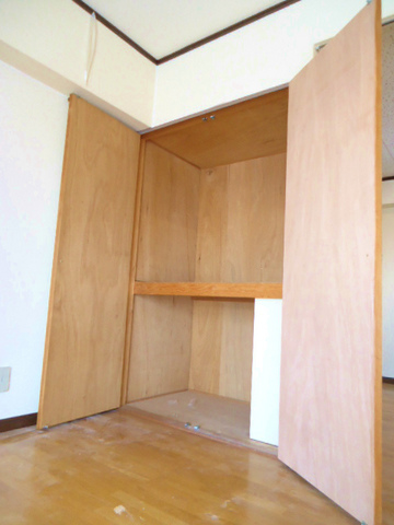 Other room space. Depth is a storage