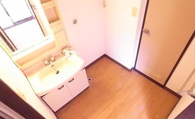 Bath. Bathroom vanity