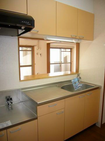 Kitchen. Popular counter kitchen !!