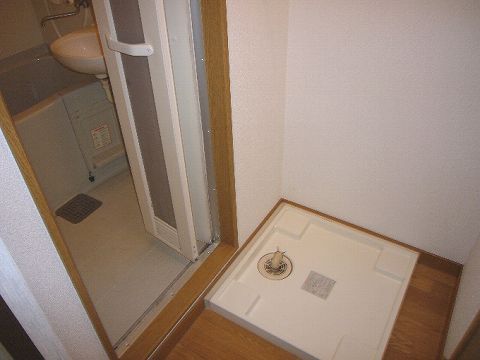 Other room space. Dressing room