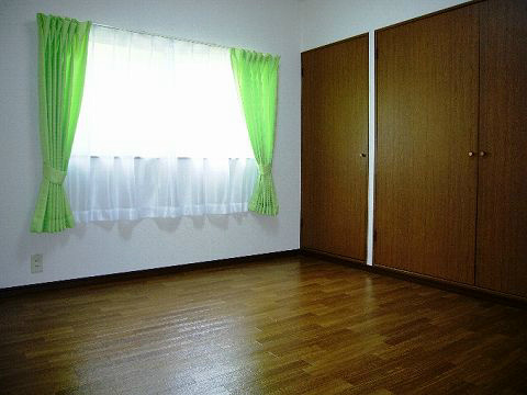 Other room space. Storage is plenty of Western-style.