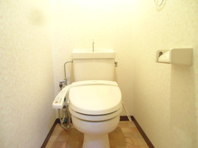 Other room space. With Washlet