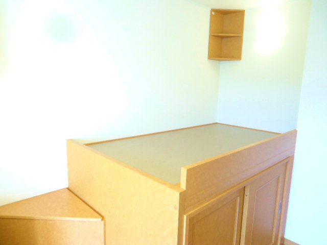 Other room space. It is with a loft