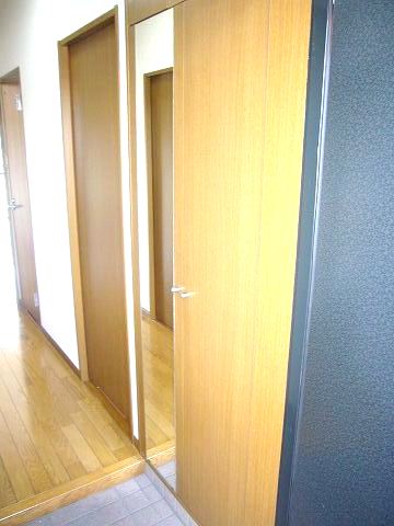 Entrance. Initial cost, please consult.