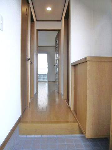 Entrance. Initial cost split negotiable.