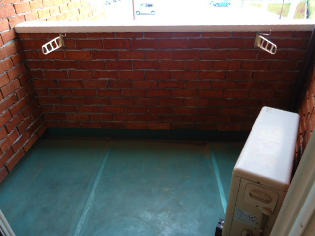 Other room space. Balconies with depth