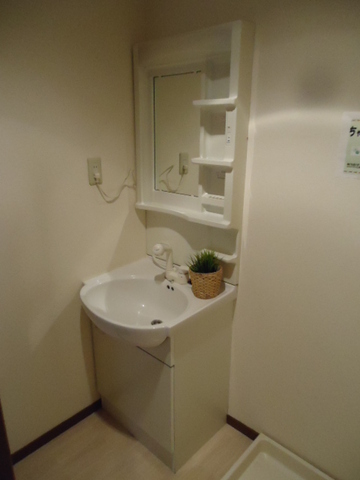 Other room space. Image interior