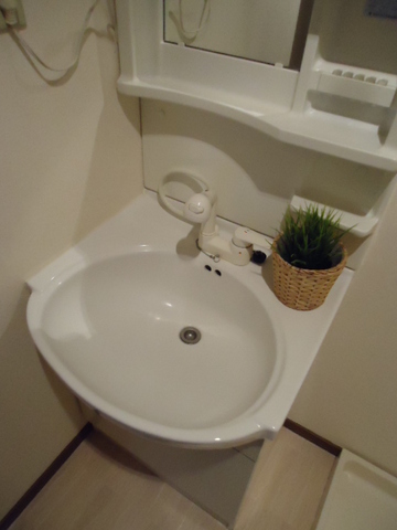 Other room space. Image interior