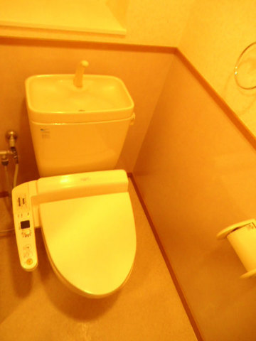 Other room space. Beautiful restroom