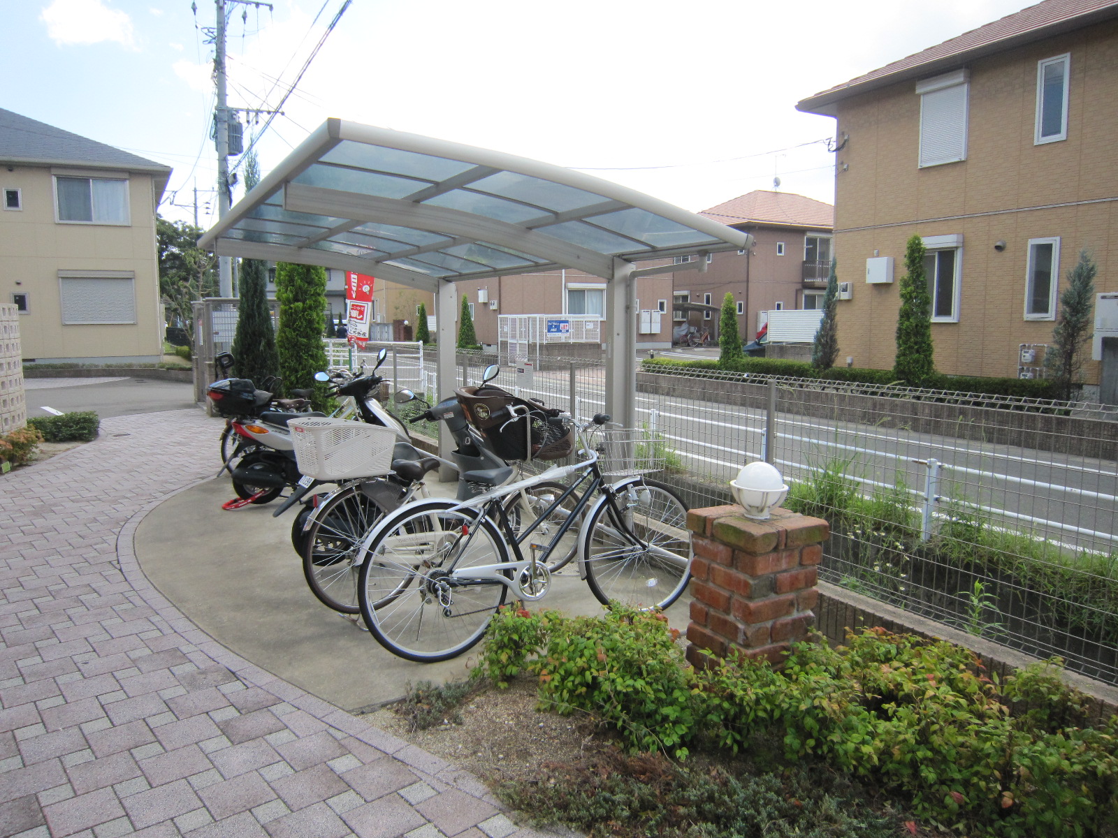 Other common areas. A quiet residential area.