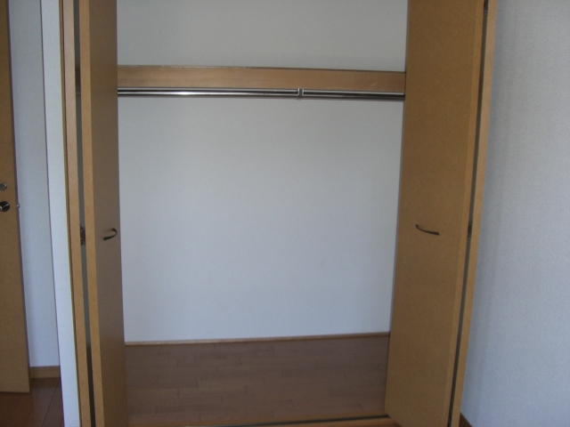 Receipt. Western-style closet