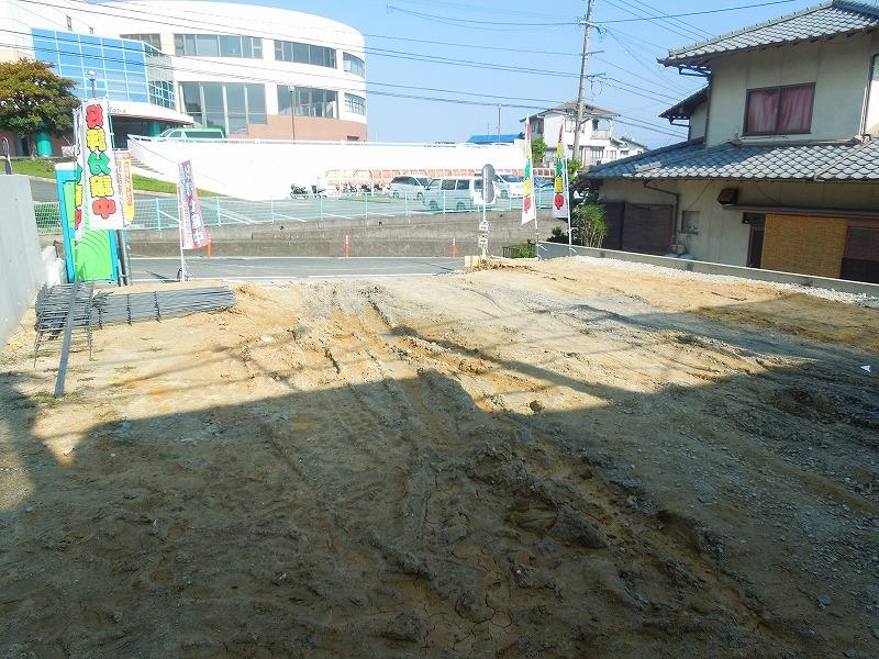 Local appearance photo. Local (11 May 2013) Shooting