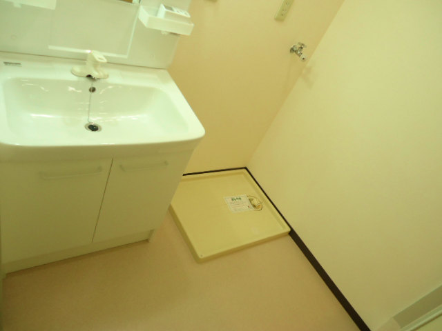 Other room space. Dressing room