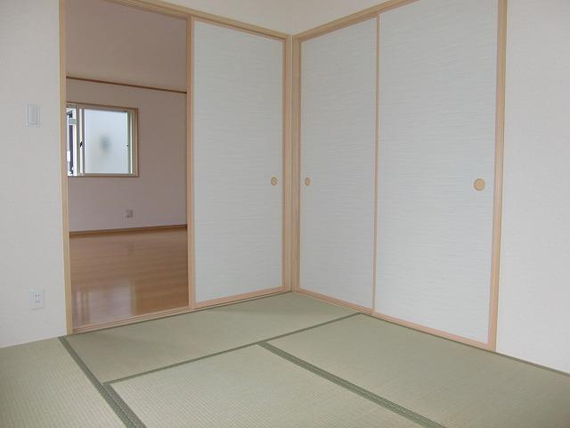 Non-living room. 1F Japanese-style room
