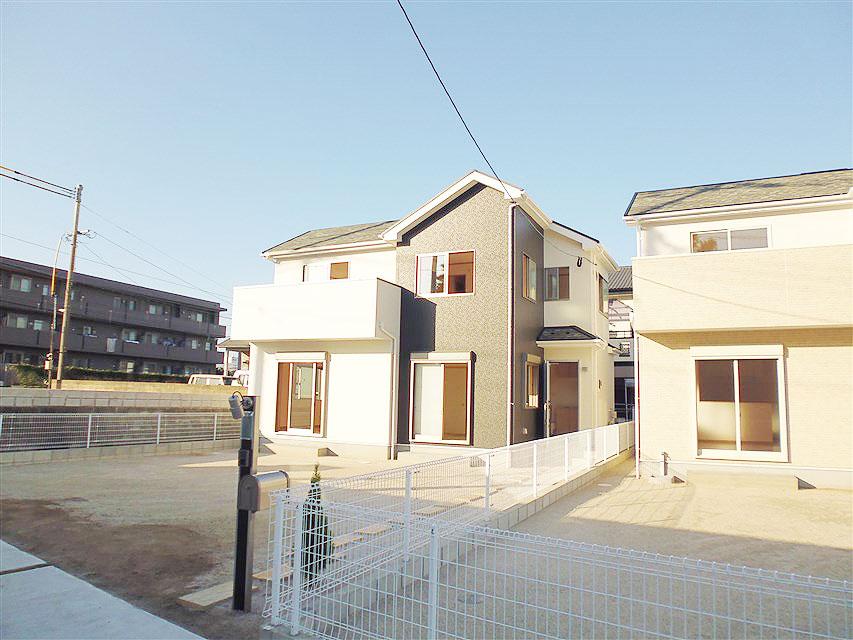 Local appearance photo. Local photo (2013 October 13, 2008)