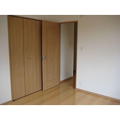 Non-living room. Complete with each room accommodating!