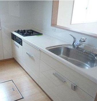 Kitchen.  ☆ Image is a photograph at the time of completion ☆