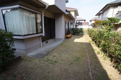 Balcony. Private garden