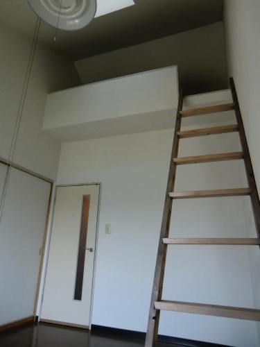 Other room space. Western-style with a loft