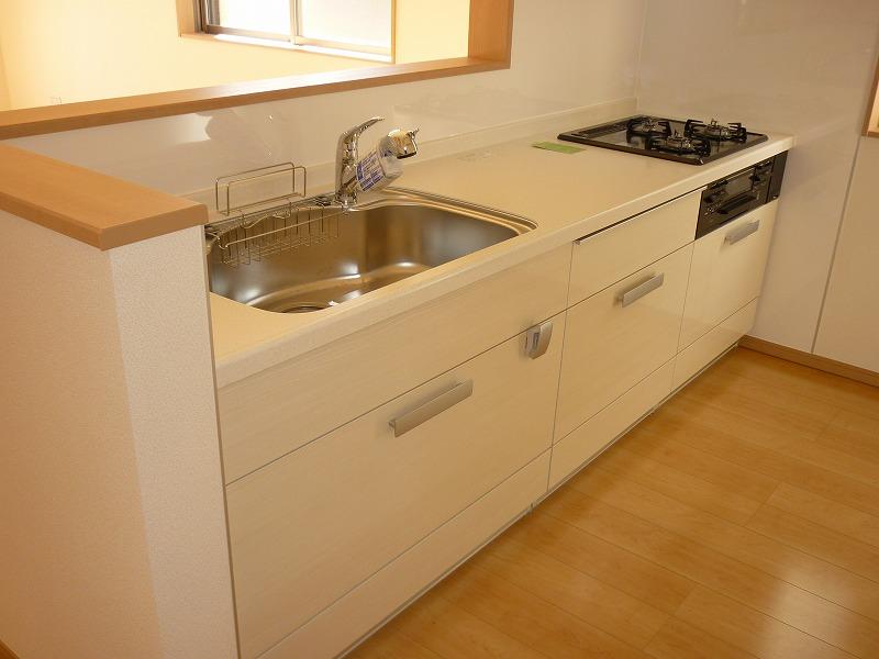 Same specifications photo (kitchen). System kitchen (^_^) / A height of approximately 85 centimeters, Width is located about 255 centimeters (^_^) / ~ Is a water purifier with faucet standard (^_^) / ~ From the wife's point of view, Living dining overlooking (^_^) /