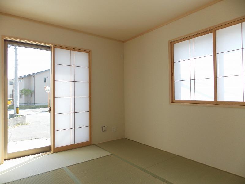 Same specifications photos (Other introspection). Is a Japanese-style room It is useful to have a little Japanese-style room at the time of visitor (^_^) / Usually let's open (^_^) / ~