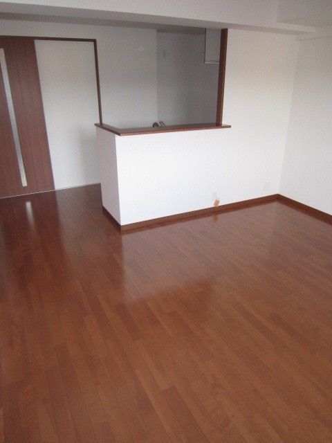 Living and room. Toll free 0800-601-3976