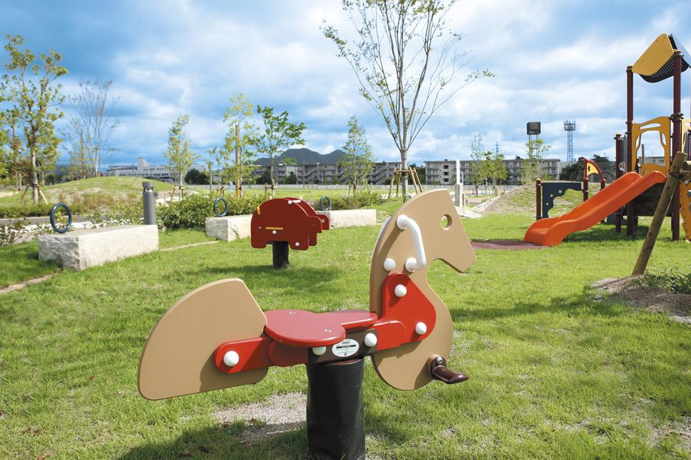 Other local. Maximum increase the greening of the entire city in the Wellith Park Shingu Morinomiya, It interspersed nine park.