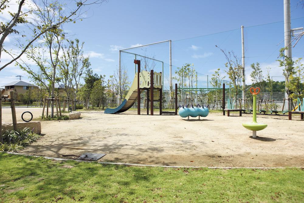 Other local. Square Park. Park which arranged the play equipment that small children play.