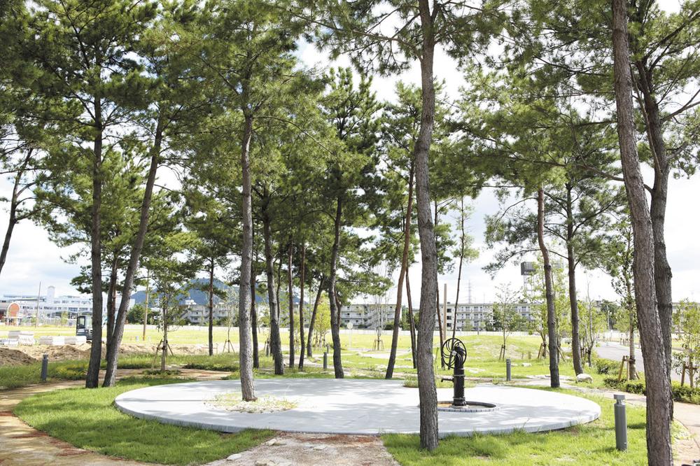 Other local. Old-fashioned hand-cranked pump. There is a trick to learn from in the play.