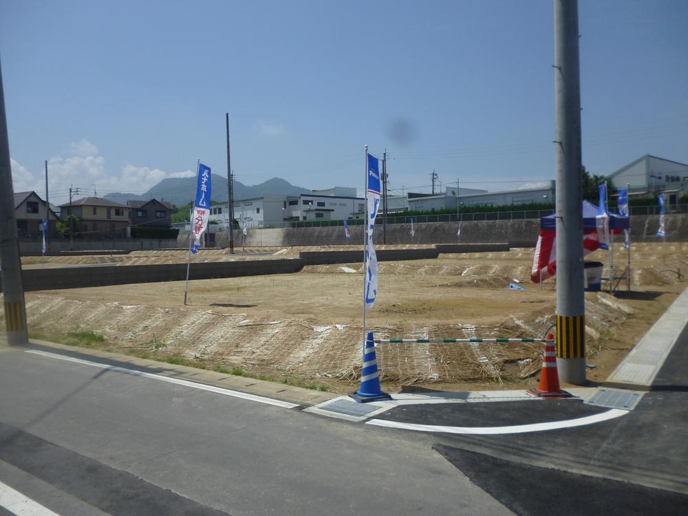 Local photos, including front road. Local (June 2013) Shooting No. 4 place