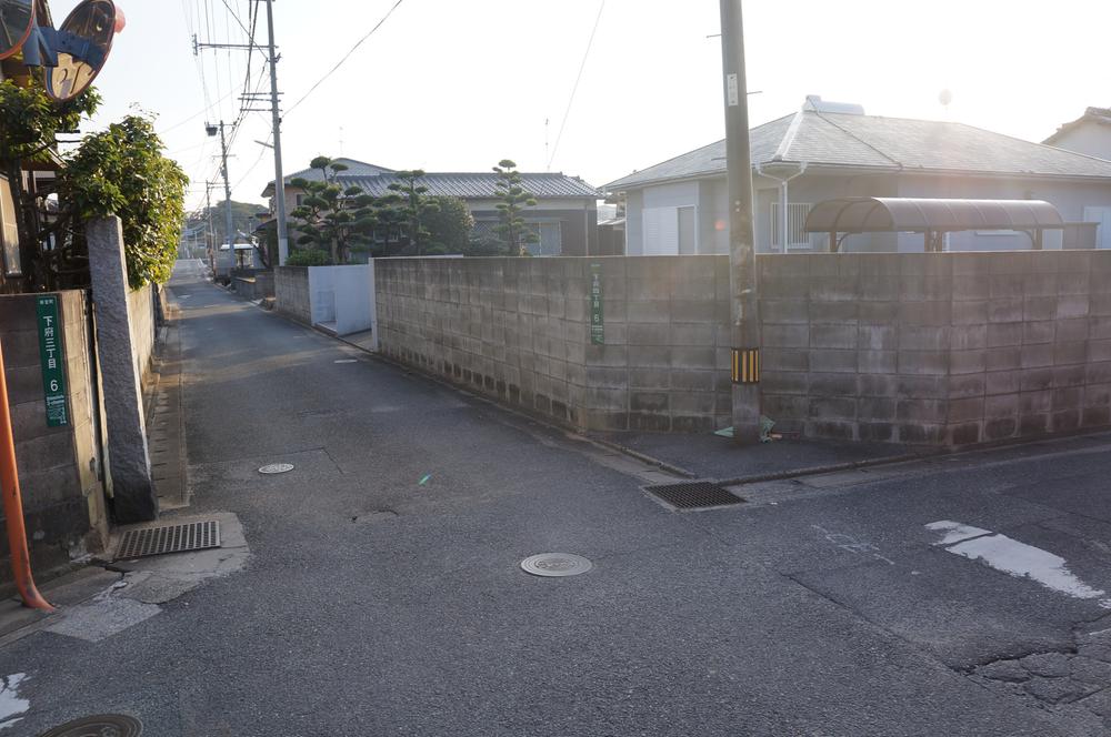 Local photos, including front road. Local (12 May 2013) Shooting