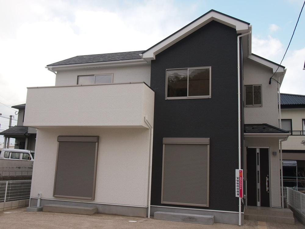 Local appearance photo. Local (11 May 2013) Shooting