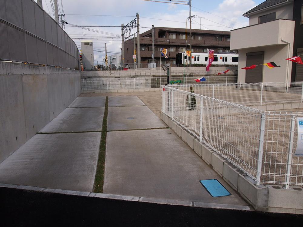 Parking lot. Local (11 May 2013) Shooting