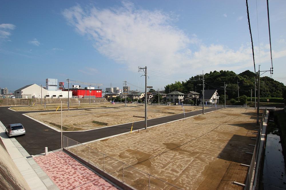 Local land photo. Subdivision panoramic view Shooting from the southeast side (July 2013)