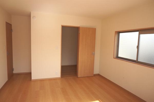 Same specifications photos (Other introspection). (Building 2) same specification