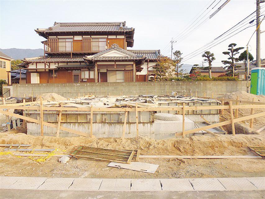 Local appearance photo. Local photo (2013 November 24, 2008)