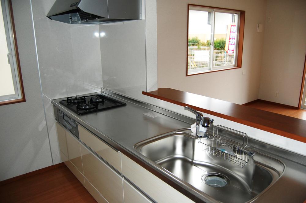 Same specifications photo (kitchen)