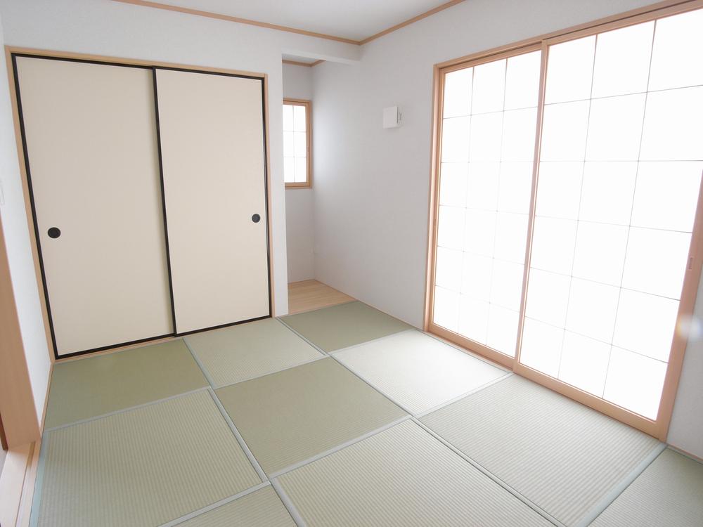 Same specifications photos (Other introspection)