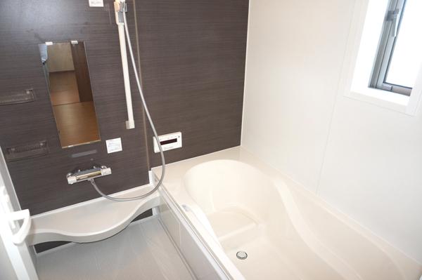 Same specifications photo (bathroom). (1 Building) same specification