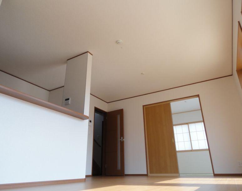 Same specifications photos (living). The photograph is the same type