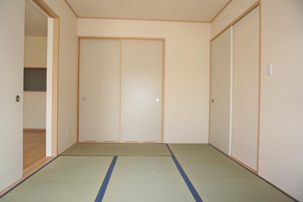 Same specifications photos (Other introspection). (1 Building) same specification