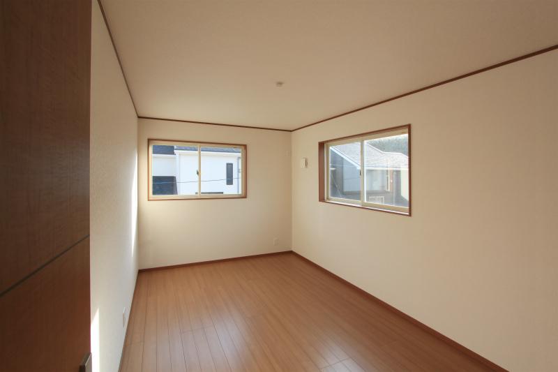 Same specifications photos (Other introspection)