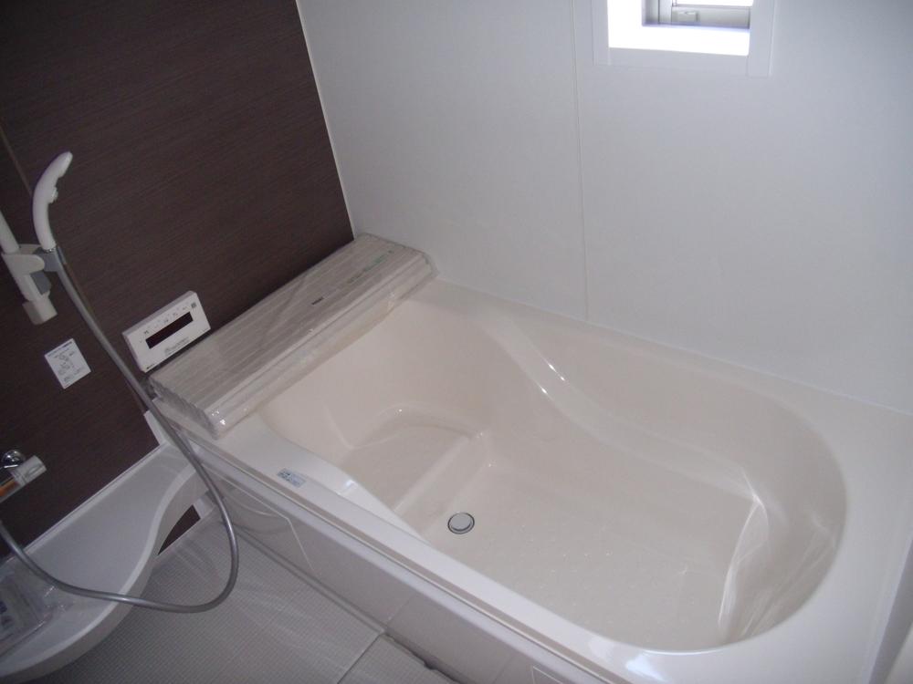 Same specifications photo (bathroom)