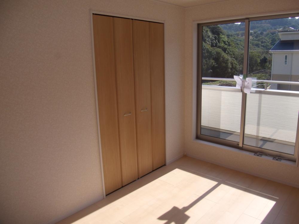 Same specifications photos (Other introspection)