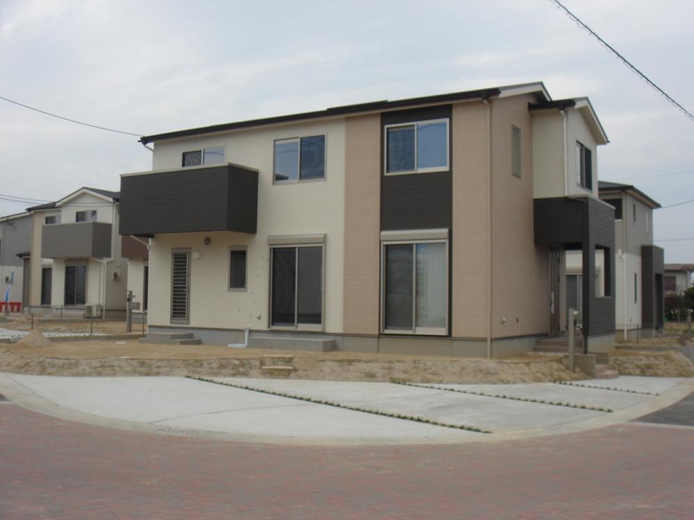 Local appearance photo. Local (11 May 2013) shooting No. 22 place Corner lot