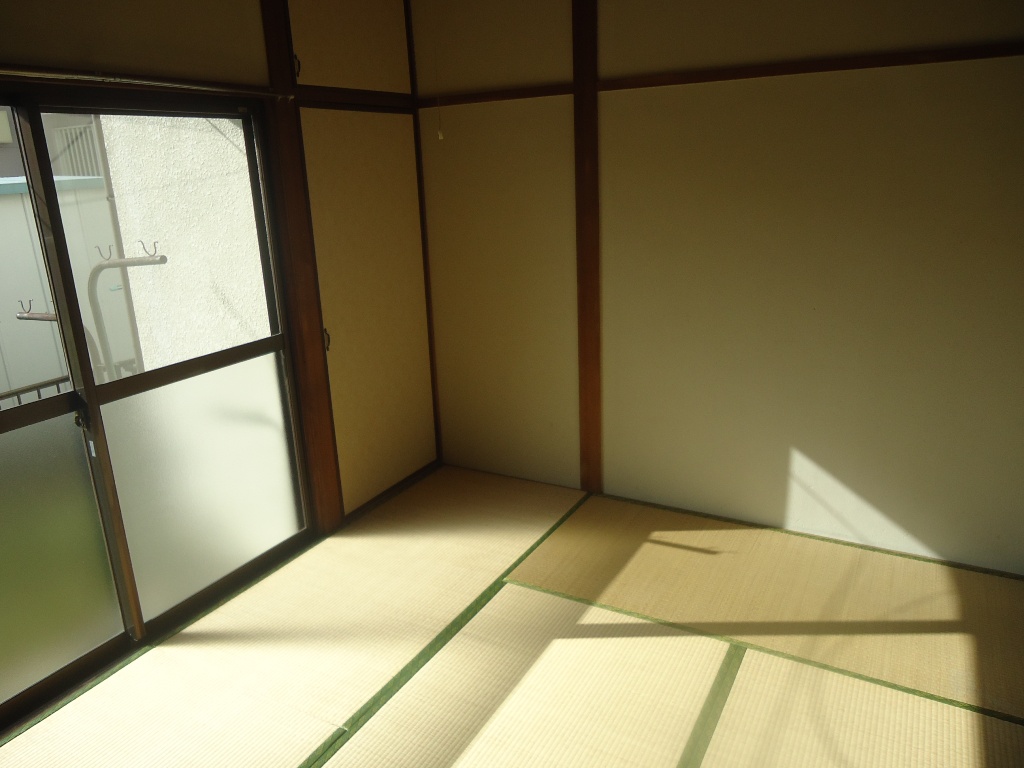 Other room space. Day good