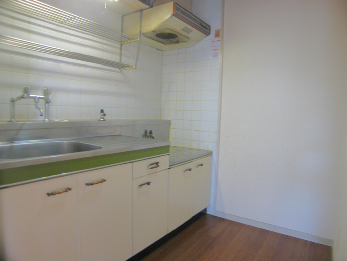 Kitchen. Dishes Ease large kitchen ☆ 